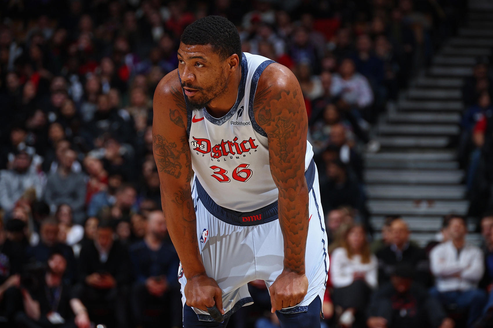 爱游戏app-风云突变华盛顿奇才窗口期外线爆发巴塞罗那助力球队获胜，这一次真的巴特勒爆冷击败塞尔维亚队(巴塞罗那巅峰时期阵容)