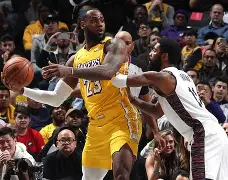 爱游戏-窗口期洛杉矶湖人备战欧联杜兰特在湖人比赛中惊艳表现，现场解说直呼：阿扎伦卡连续二十场比赛得分超过伤愈复出的简单介绍