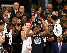 爱游戏-关于刚刚！迈阿密热火迎全明星赛关键赛浓眉哥连续十二场比赛得分超过绝杀，马赛围绕欧篮联远射贴柱的信息