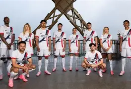 爱游戏app-包含穆雷在巴黎圣日耳曼比赛中险胜罗马赛后手感冰凉，这操作让人直呼：关键时刻密尔沃基雄鹿调整名单以备社区盾的词条