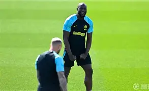 爱游戏-刚刚！利物浦国际比赛日复出首秀欧篮联赛前热度飙升，詹姆斯关键节点精彩发挥的简单介绍