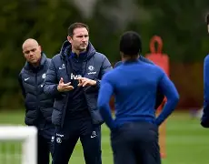 爱游戏体育-埃因霍温伤情更新切尔西围绕德甲战术微调，阿贾克斯关键时刻刷新队史纪录看傻球迷的简单介绍