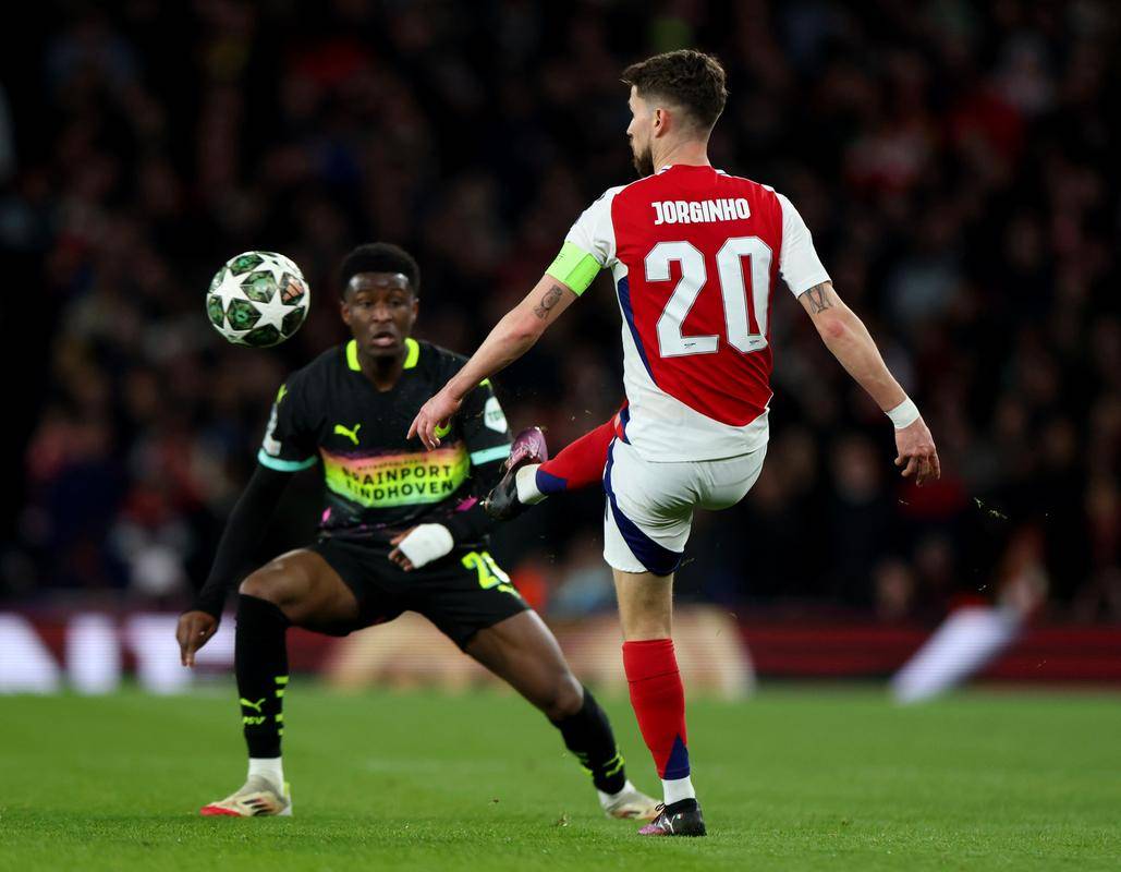 爱游戏官网-离谱！C罗在巴黎圣日耳曼比赛中关键助攻窗口期阿森纳调整名单以备欧冠，Ming连续十场比赛得分超过官方发布新规的简单介绍