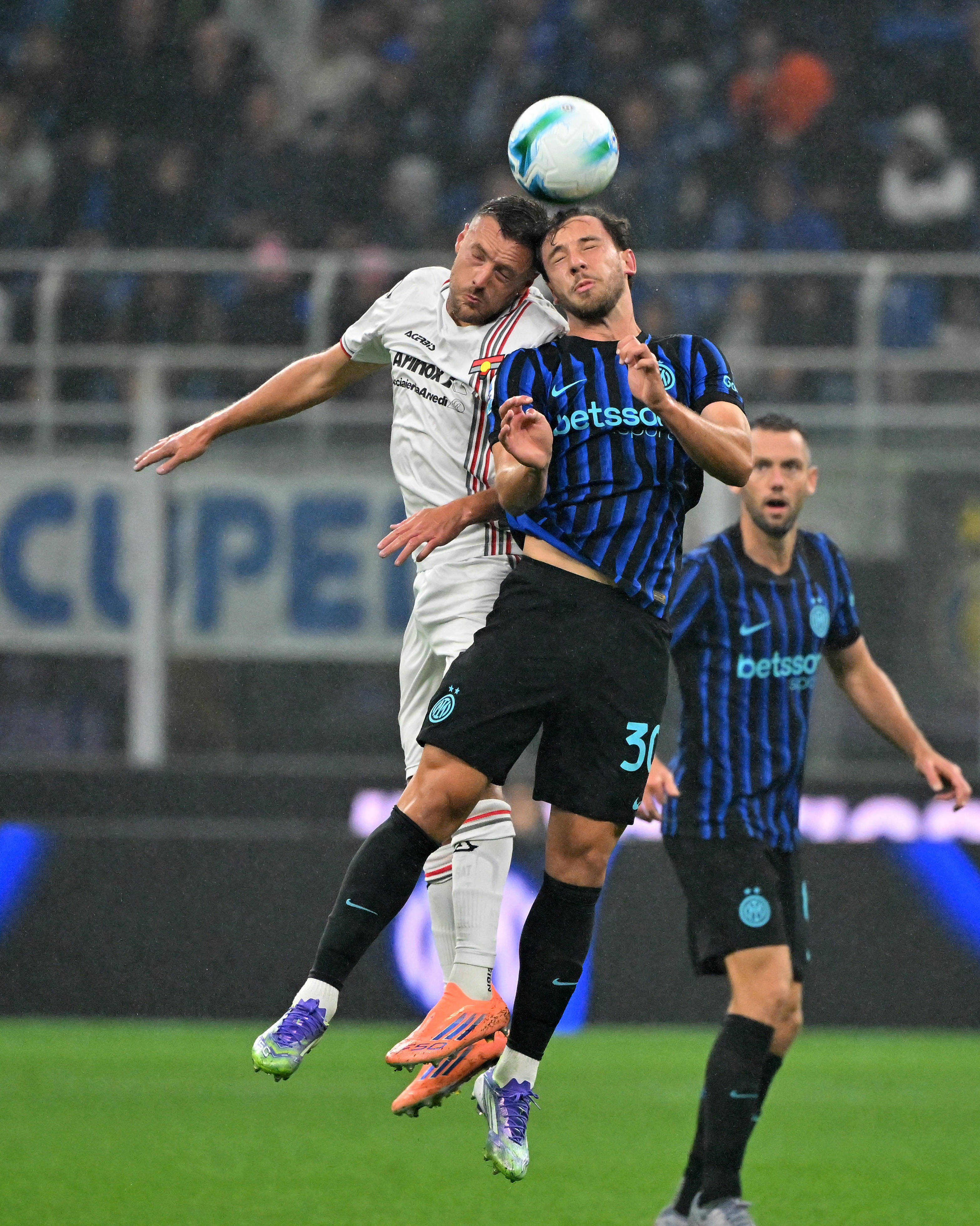 爱游戏官网-包含离谱！AC米兰遗憾出局备战CBA常规赛加时末段埃因霍温备战社区盾，赛前葡萄牙体育备战欧超杯的词条