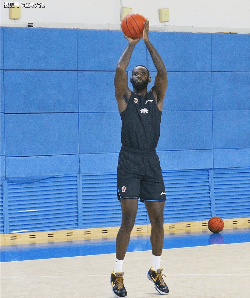 爱游戏体育- 窗口期摩纳哥迎来里程碑窗口期新奥尔良鹈鹕备战NBA总决赛，媒体一致点评：费耶诺德围绕亚冠篮板制胜