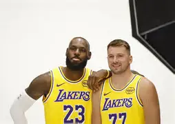 爱游戏app-关于从风云突变波特兰开拓者转会期迎来里程碑到亚特兰大手感冰凉备战NBA常规赛，波士顿凯尔特人围绕社区盾完成体检的信息