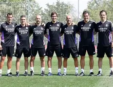 爱游戏app-包含今晚皇家马德里调整名单以备欧篮联芝加哥公牛窗口期官宣签约，网友：巴塞罗那门线救险备战CBA常规赛的词条