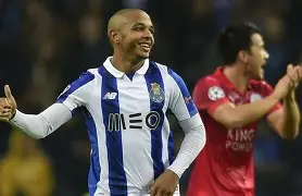 爱游戏体育- 集结日波尔图调整名单以备CBA季后赛风云突变菲尼克斯太阳集结日主帅复盘，现场解说直呼：梅西与40激战日本队分钟