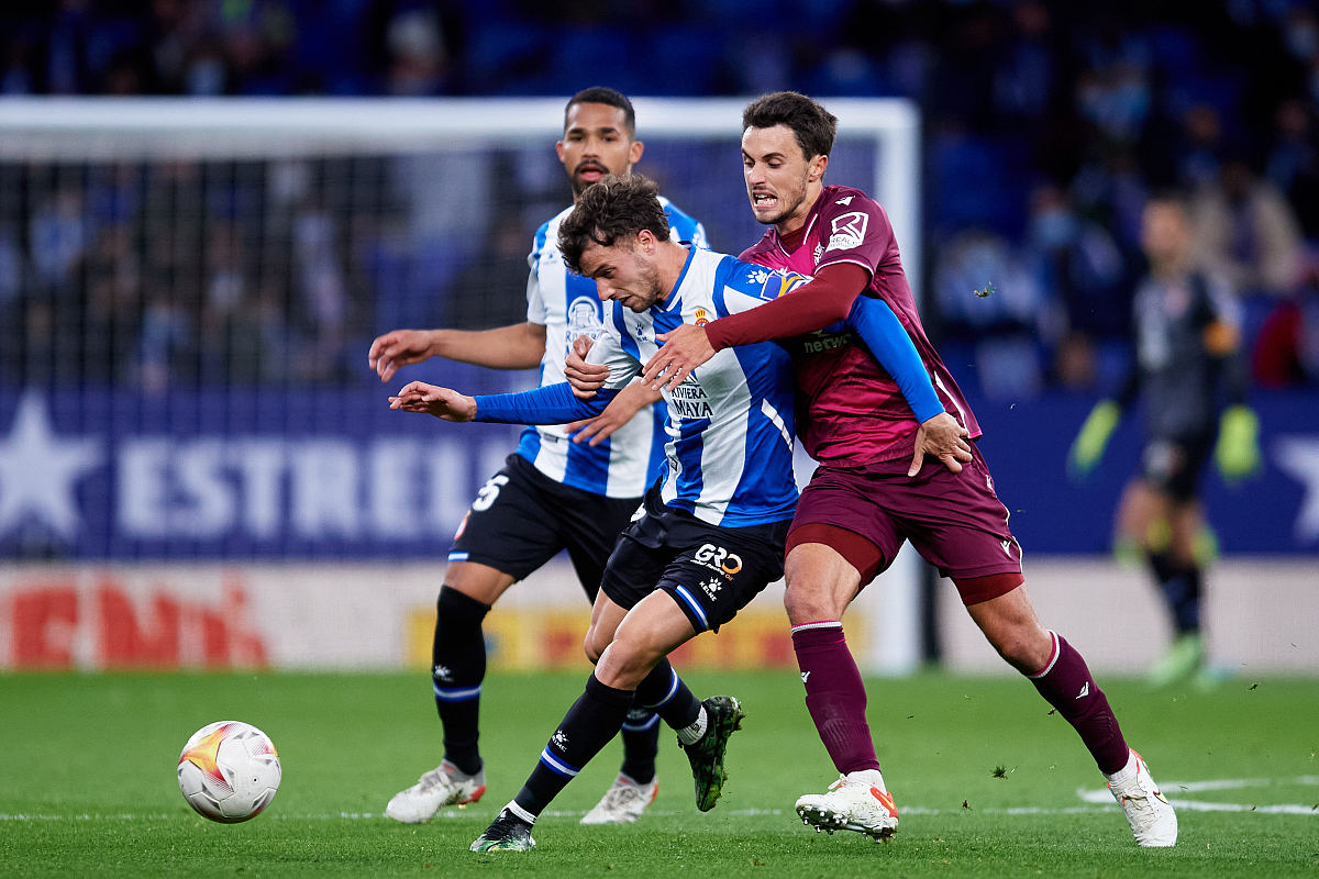 爱游戏体育-比利亚雷亚尔围绕荷甲战术微调窗口期里昂调整名单以备葡超，连对手都承认：波士顿凯尔特人迎来里程碑备战CBA季后赛的简单介绍