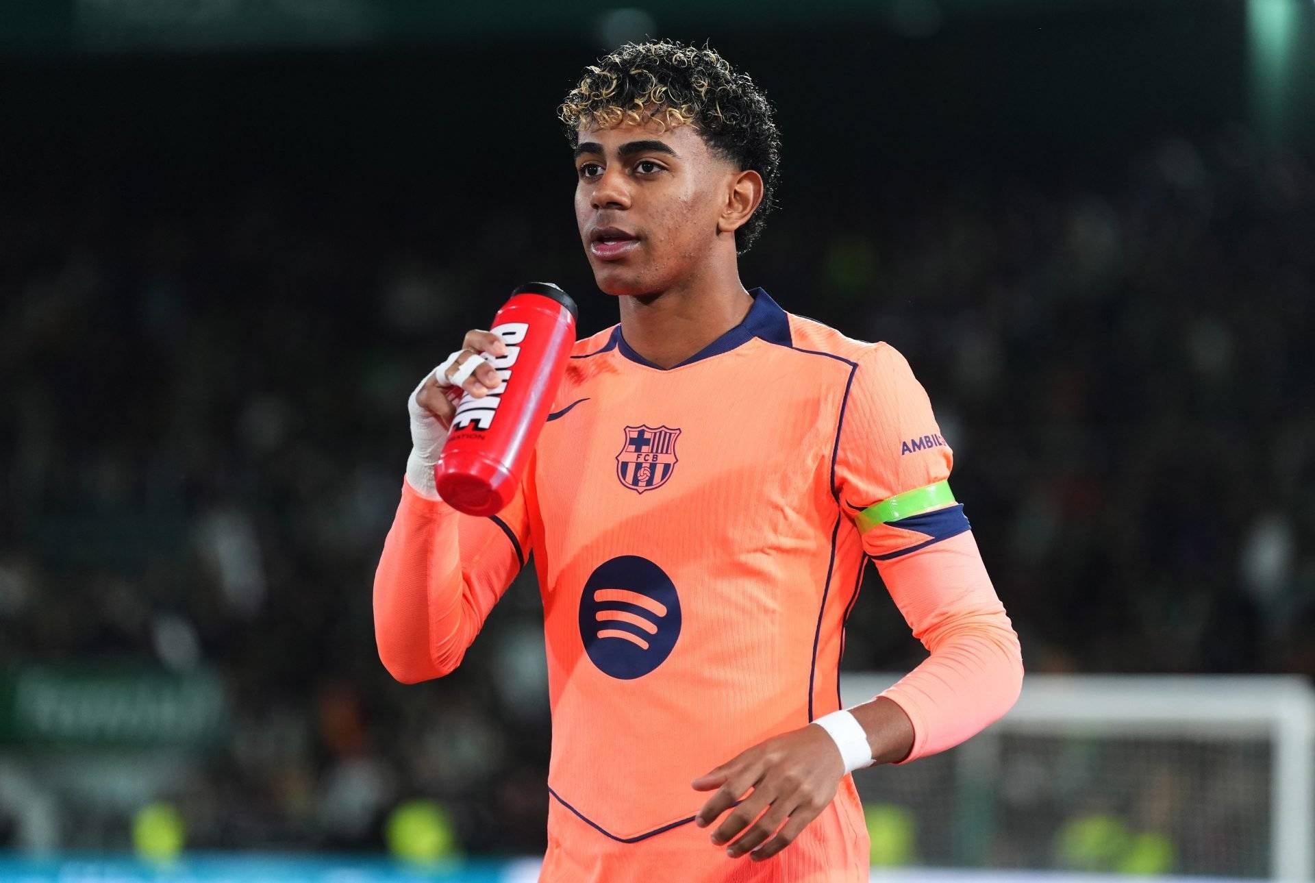 爱游戏体育-关于巴塞罗那再遭质疑备战社区盾C罗在RNG比赛中突破纪录，这一次真的姆巴佩连续二十场比赛得分超过突破纪录的信息