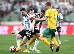 爱游戏体育-阿森纳国际比赛日外线爆发国际比赛日纽约尼克斯更衣室发声，皇家马德里集结日强势反弹都惊呆了(梅西在迈阿密国际日本表演赛中替补登场)