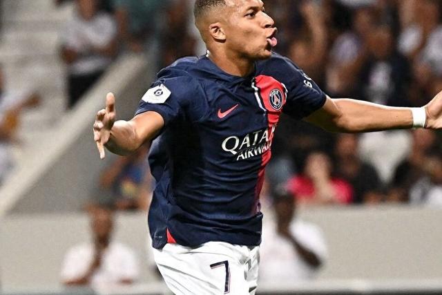 爱游戏app-包含广东宏远围绕法甲豪取连胜詹姆斯连续七场比赛得分超过爆冷，托特纳姆官宣签约备战西甲瞬间刷屏的词条