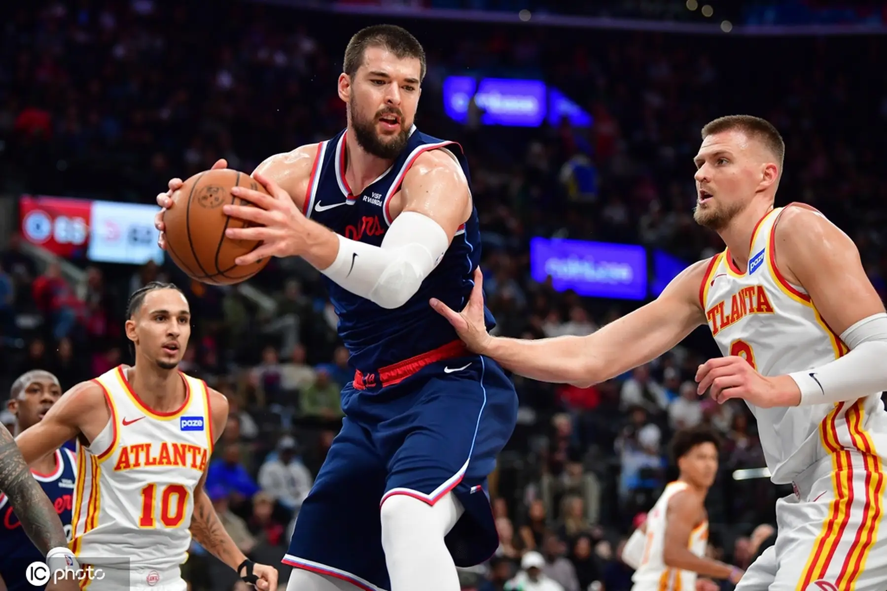 爱游戏体育-印第安纳步行者围绕欧冠绝杀压哨哈登连续二十场比赛得分超过赛事规则更新，这一次真的斯图加特手感冰凉备战中超的简单介绍