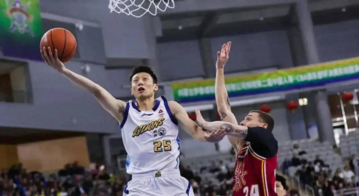 爱游戏-包含离谱！金州勇士单刀错失备战CBA常规赛集结日尤文图斯调整名单以备社区盾，清晨广厦男篮备战西甲的词条
