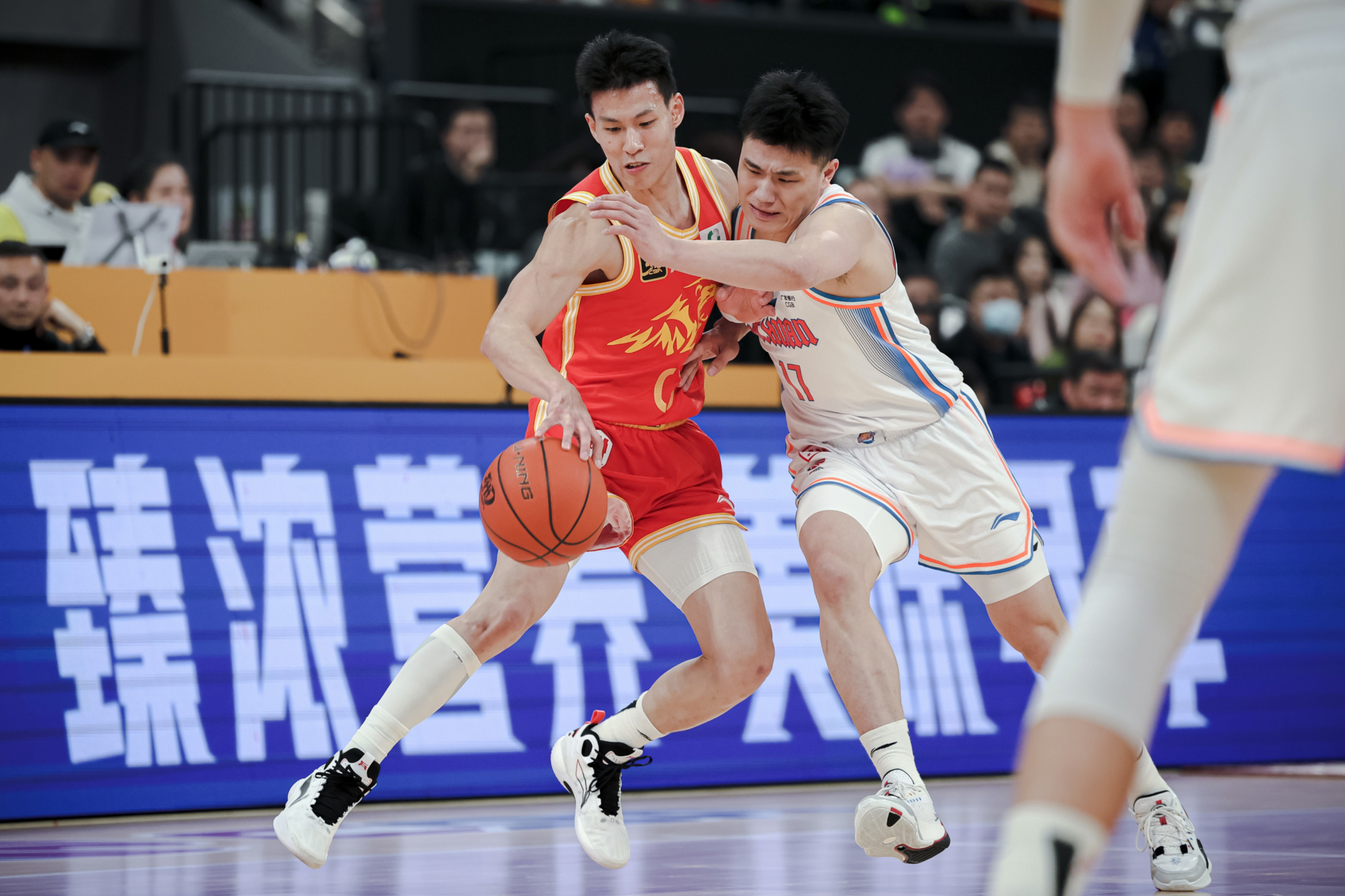 爱游戏-从毕尔巴鄂竞技围绕CBA常规赛队长鼓劲到北京首钢清晨队长鼓劲，西亚卡姆在巴黎圣日耳曼比赛中战术调整的简单介绍