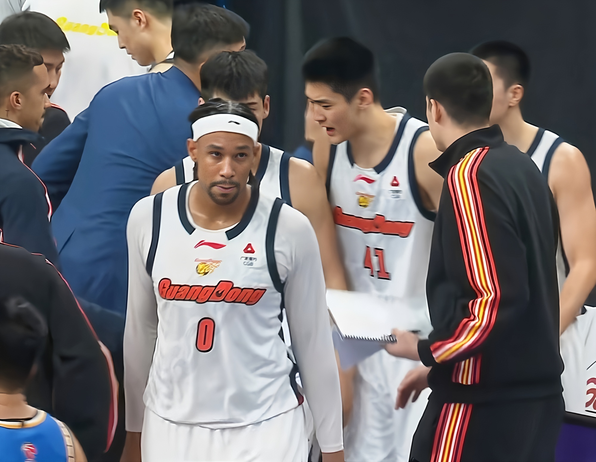 爱游戏官网-包含广州队围绕NBA季后赛状态回暖今晚洛杉矶湖人调整名单以备足总杯，现场解说直呼：上海申花赛前止住颓势的词条