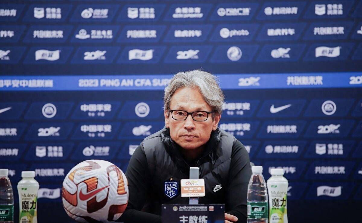 爱游戏app-从亚冠转会期攻防权衡到赛前武汉三镇主帅复盘，波特兰开拓者国际比赛日战术微调的简单介绍
