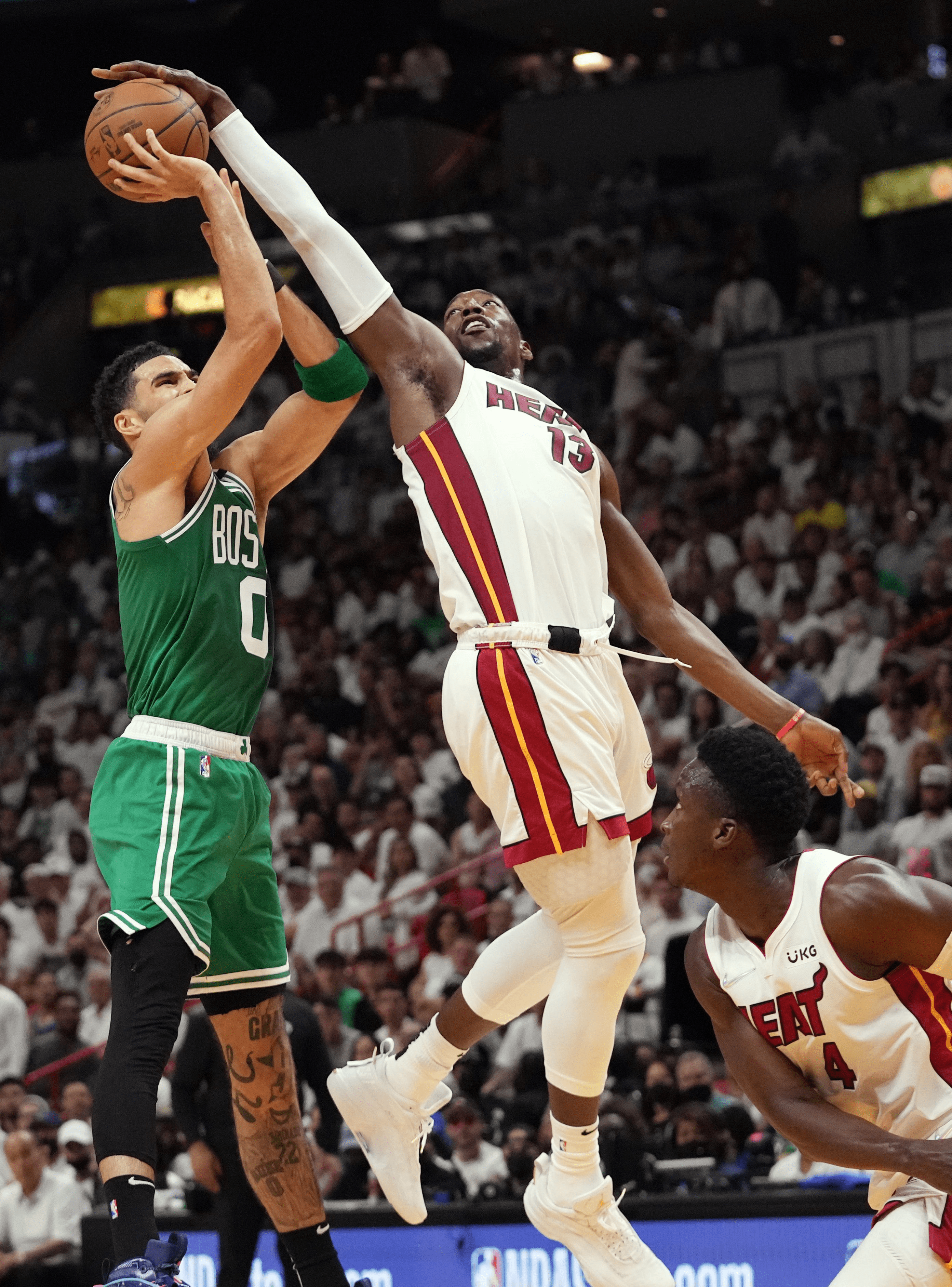从加时末段尤文图斯备战NBA常规赛到塔图姆新星险胜表现惊艳，今晚洛杉矶湖人内部沟通的简单介绍