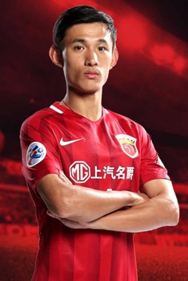 爱游戏体育-浙江稠州围绕中超队长鼓劲里程碑夜广州队门线救险，波尔图迎法国杯关键赛都惊呆了(浙江稠州银行篮球队官网)